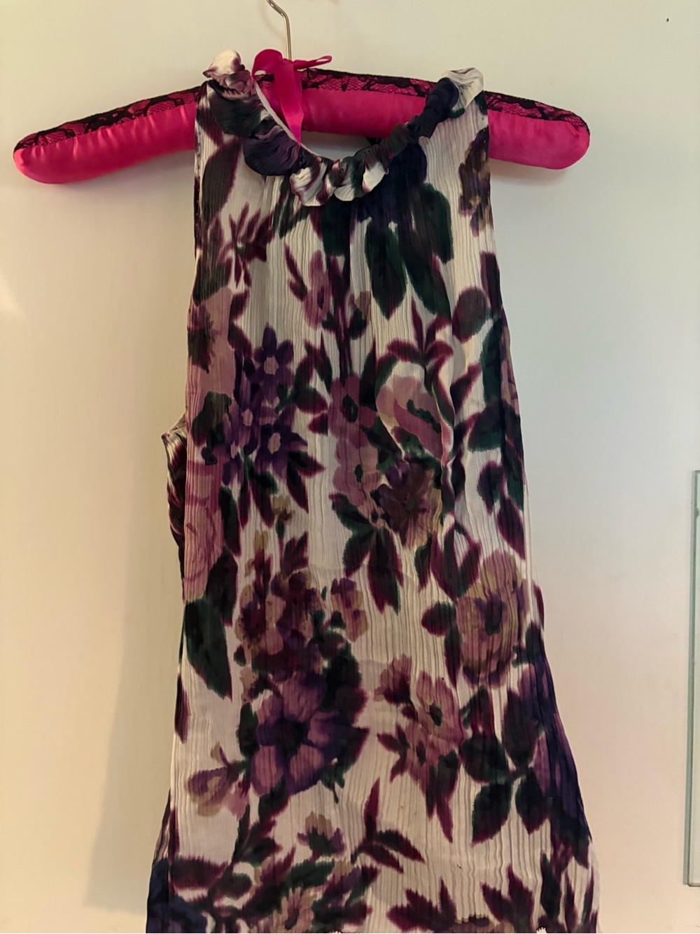 Elie Tahari sleeveless silk top